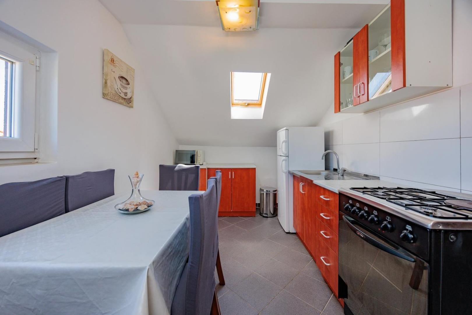 Crowonder Lucky Holiday House With Pool And Patio 30 Meters From The Beach ザダル エクステリア 写真