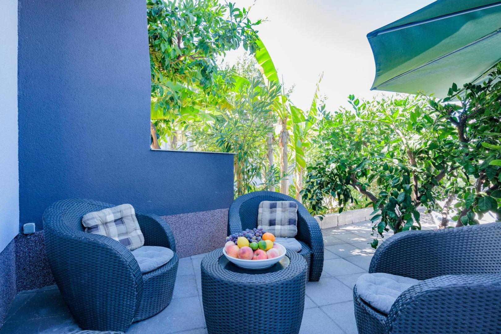 Crowonder Lucky Holiday House With Pool And Patio 30 Meters From The Beach ザダル エクステリア 写真